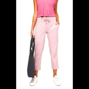 Dance Studio Crop 25” Misty Pink size 6- Lululemon